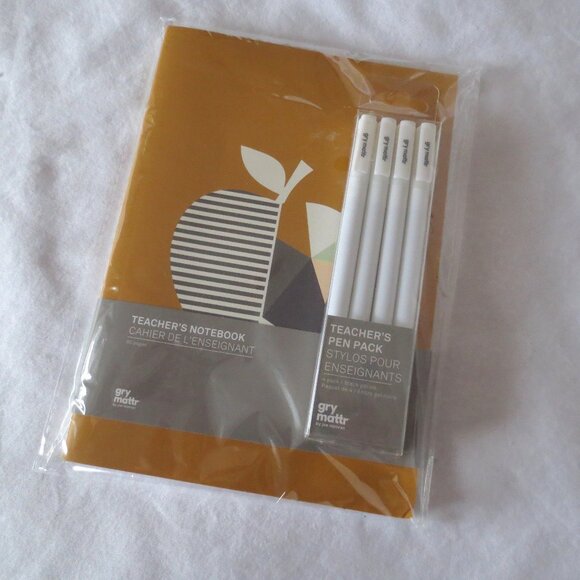 Staples Gry Mattr Two Journal Diary Notebooks One Lined One with Dots Black Pens - Picture 1 of 4